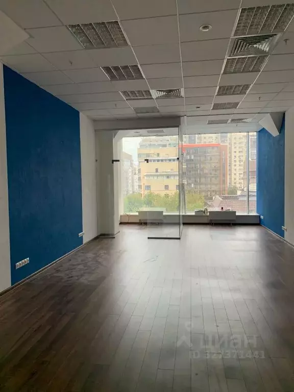 Офис в Свердловская область, Екатеринбург ул. Розы Люксембург, 22 (52 ... - Фото 1