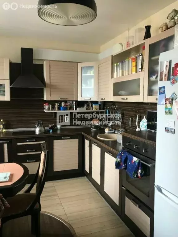 3-комнатная квартира: посёлок Парголово, улица Фёдора Абрамова, 23к1 ... - Фото 2