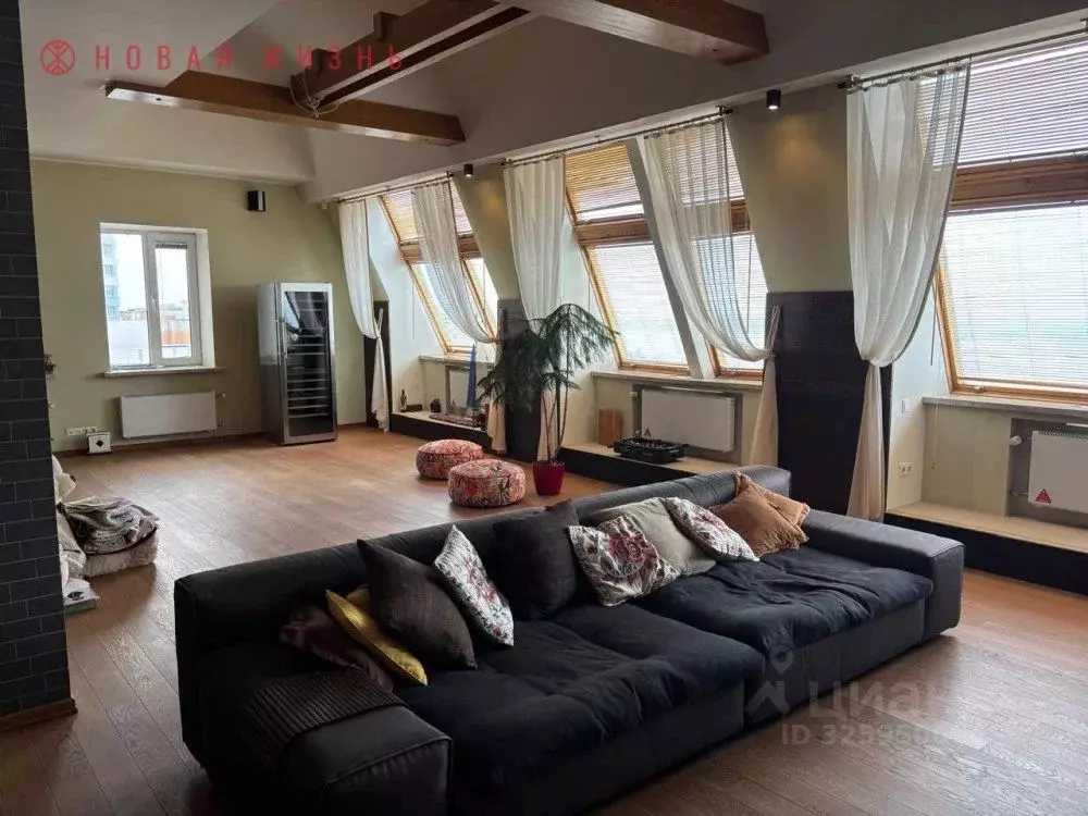 5-к кв. Самарская область, Самара Молодогвардейская ул., 180 (245.5 м) - Фото 2