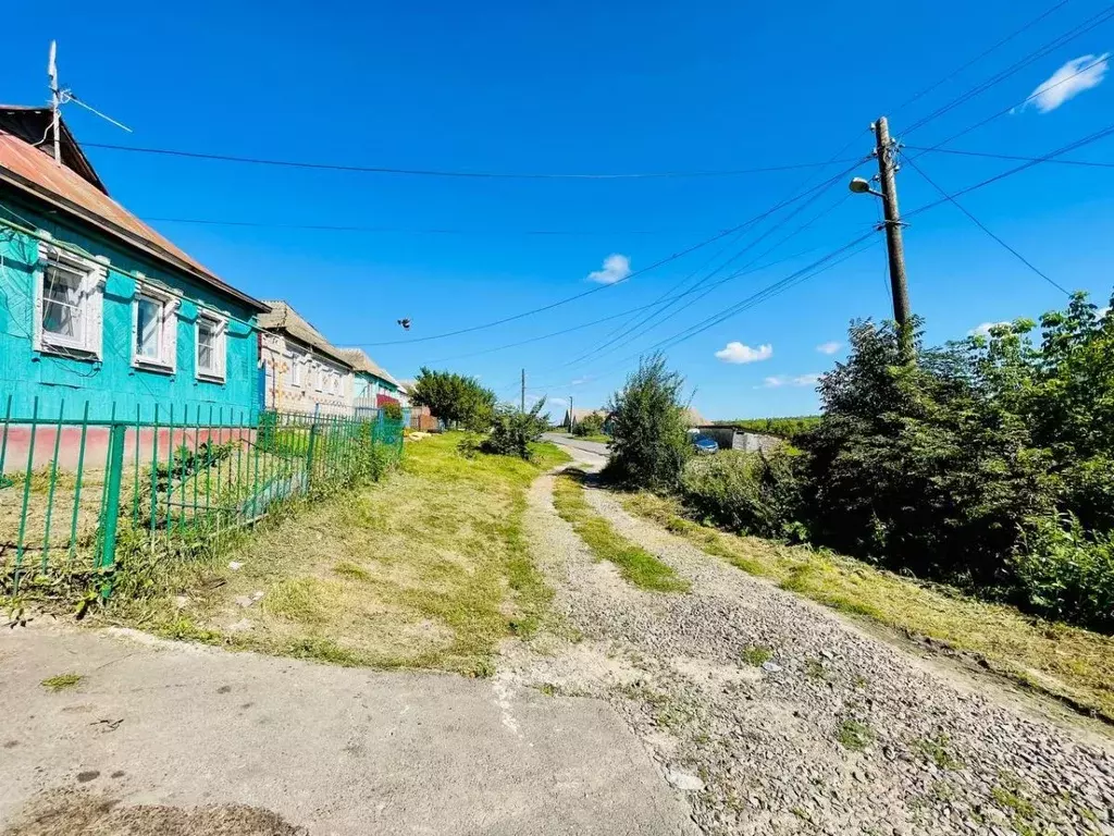 Дом в Курская область, Октябрьский район, Дьяконовский сельсовет, с. ... - Фото 2