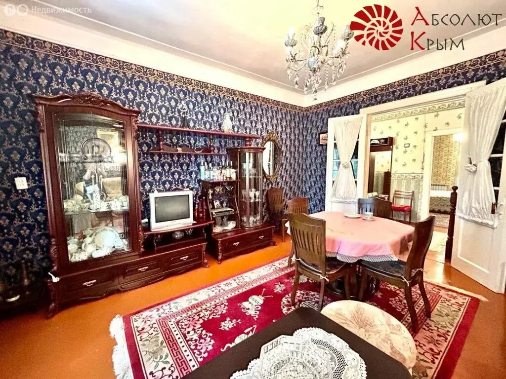 5-комнатная квартира: Феодосия, улица Горького, 4 (180 м) - Фото 0