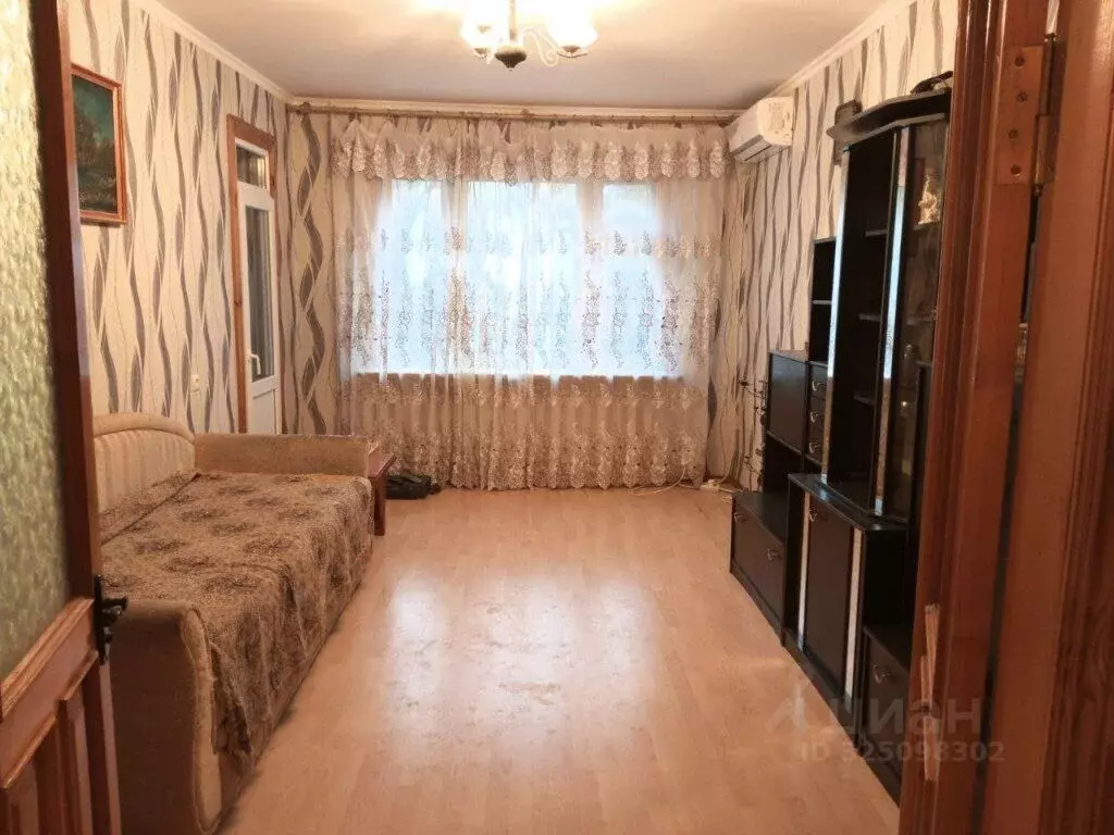 3-к кв. Крым, Симферополь ул. 60 лет Октября, 4 (62.0 м) - Фото 1