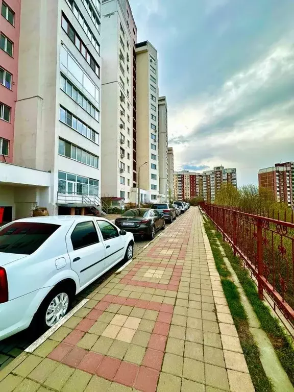 2-к кв. Белгородская область, Белгород ул. 5 Августа, 31 (96.9 м) - Фото 0