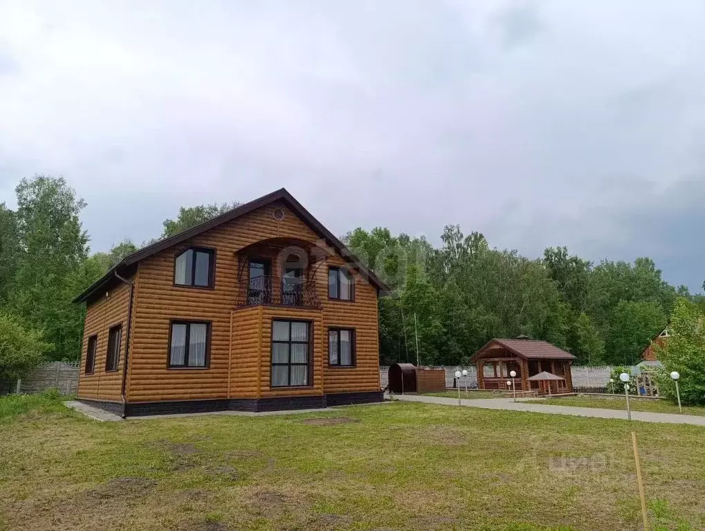 Дом в Красноярский край, Сосновоборский муниципальный округ, пос. ... - Фото 1