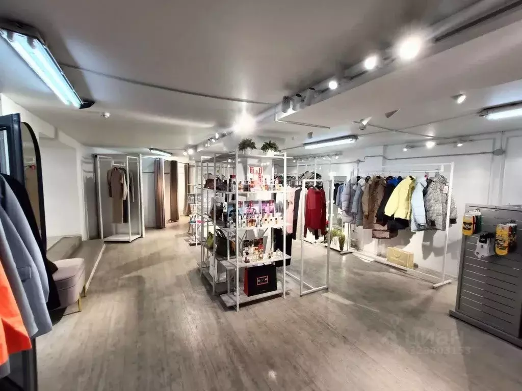 Помещение свободного назначения в Тюменская область, Тюмень Заречный ... - Фото 1