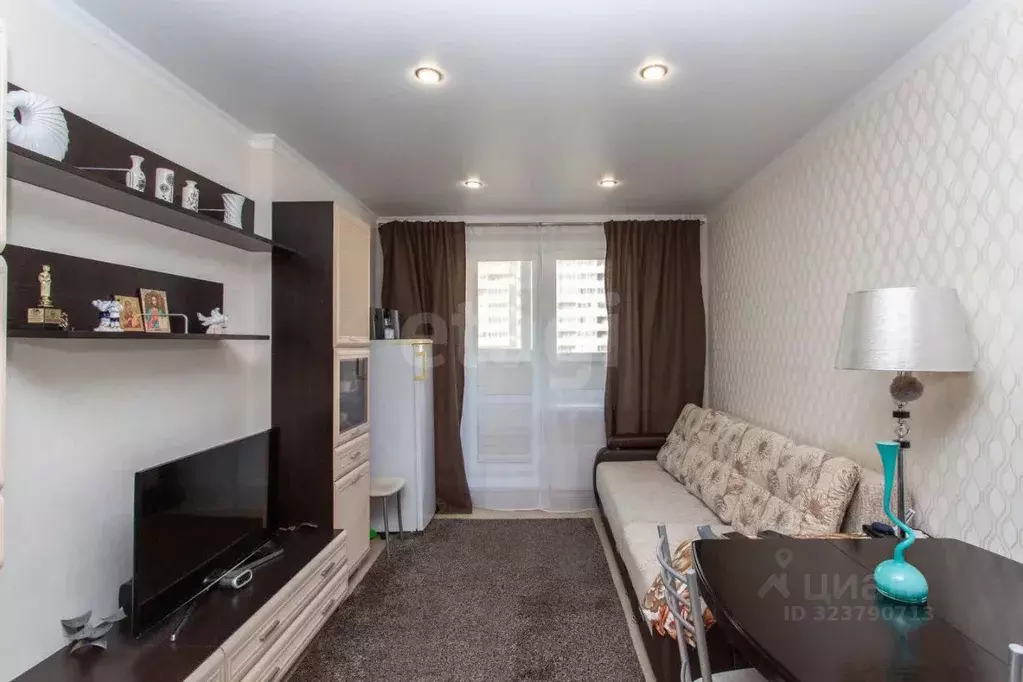 1-к кв. Тюменская область, Тобольск 15-й мкр, 39 (45.2 м) - Фото 1