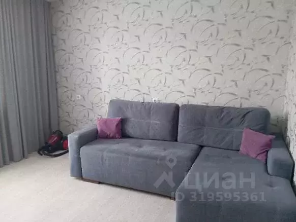 2-к кв. Красноярский край, Красноярск Взлетка мкр, ул. Батурина, 19 ... - Фото 0
