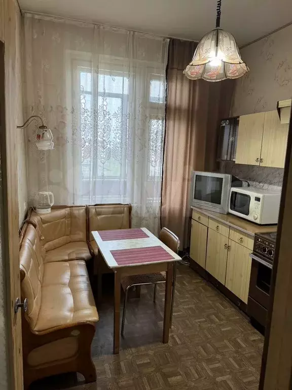 2-к. квартира, 55 м, 4/9 эт. - Фото 0