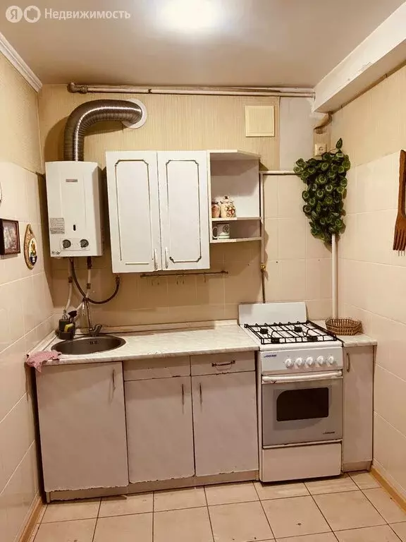 3-комнатная квартира: Алушта, улица Ленина, 47 (55 м) - Фото 2