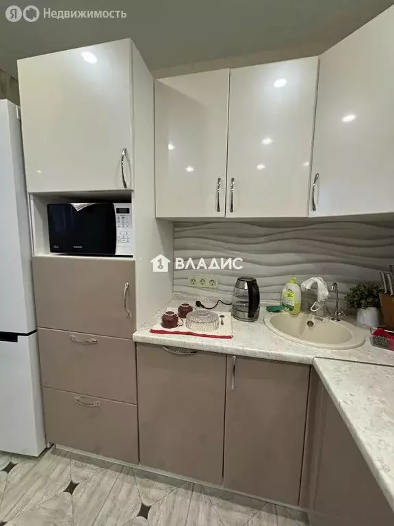2-комнатная квартира: Тобольск, 15-й микрорайон, 39 (51.5 м) - Фото 1