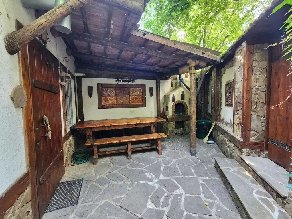 Дом в Крым, Евпатория ул. Урицкого, 16 (100 м) - Фото 0