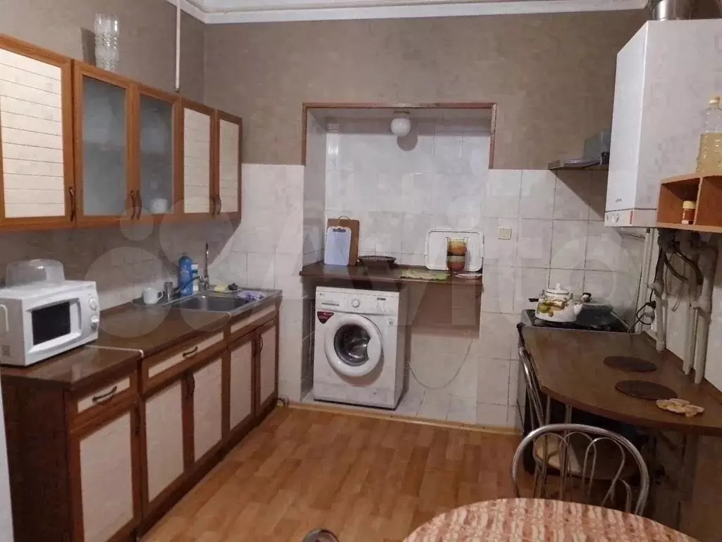 Комната 52 м в 2-к., 1/1 эт. - Фото 0