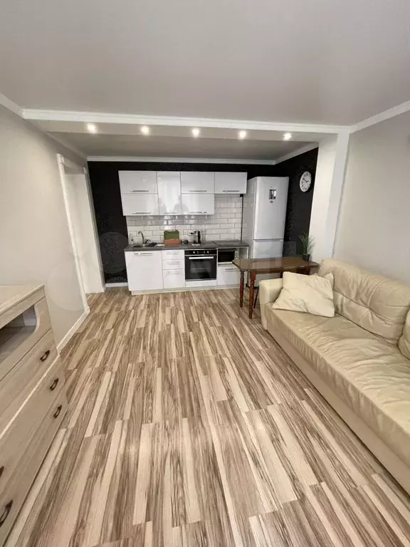 2-к. квартира, 48 м, 1/9 эт. - Фото 0