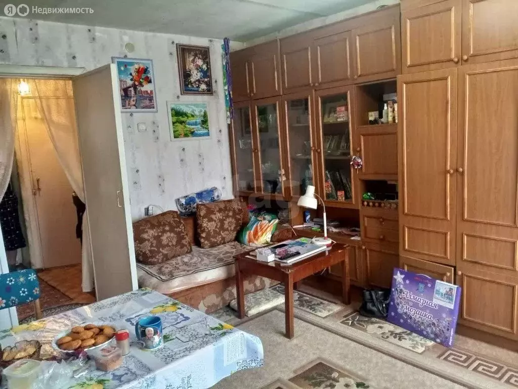 3-комнатная квартира: Камышлов, улица Куйбышева, 8 (58.4 м) - Фото 2