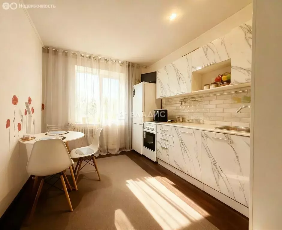 2-комнатная квартира: Воронеж, улица Артамонова, 38В (66.1 м) - Фото 1