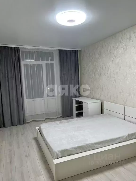 3-к кв. Волгоградская область, Волгоград ул. Маршала Воронова, 14 ... - Фото 1