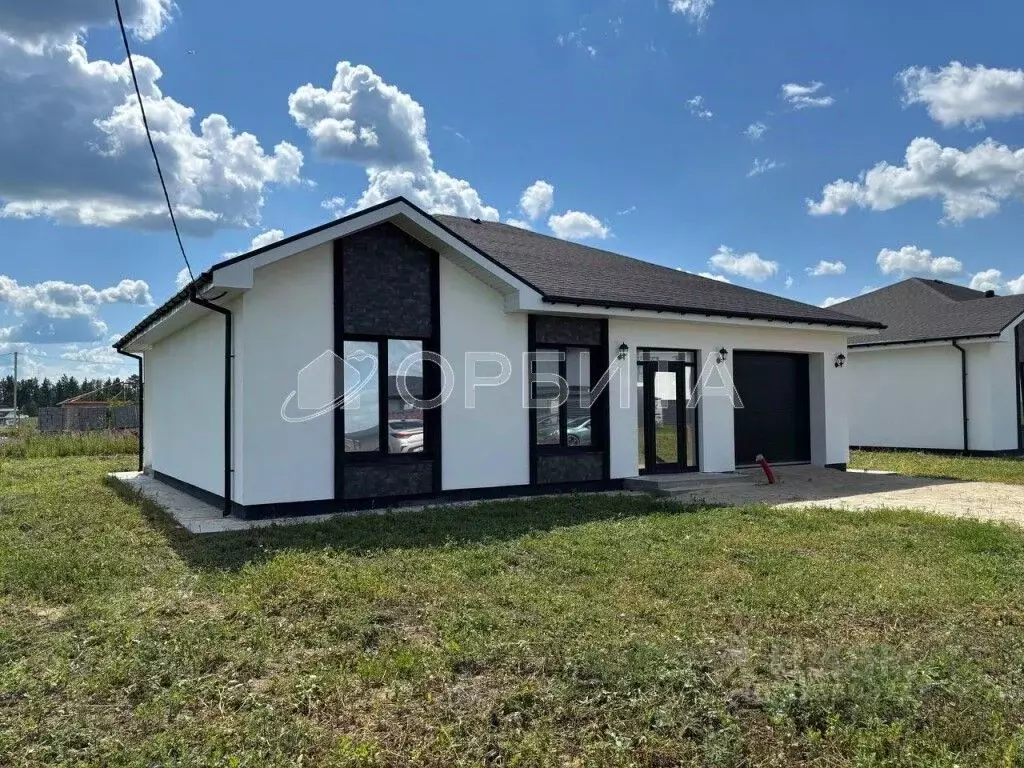 Дом в Тюменская область, Тюменский муниципальный округ, с. Чикча, ... - Фото 1