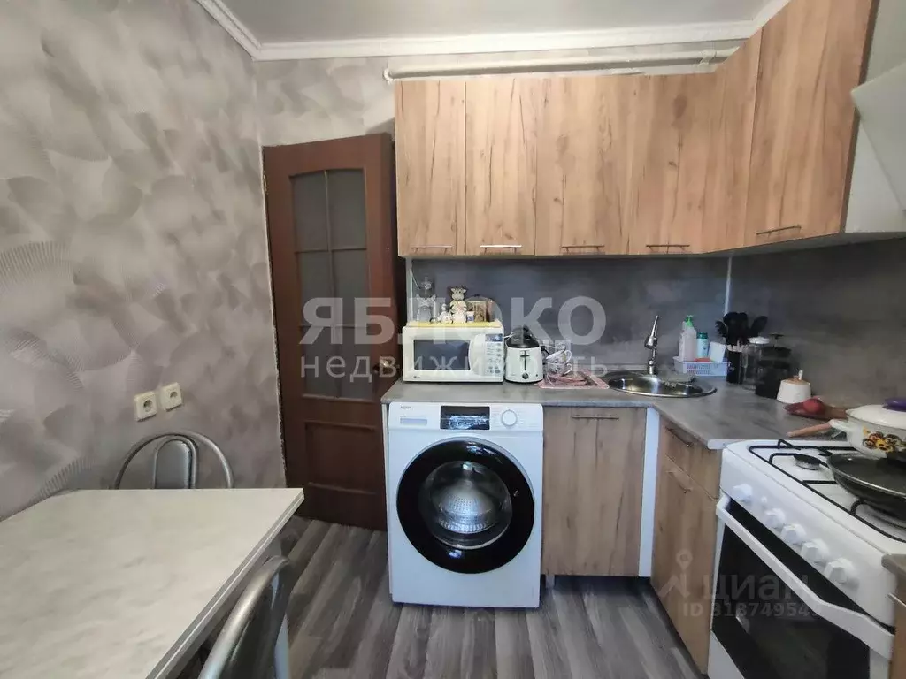 2-к кв. Пермский край, Березники Юбилейная ул., 65 (40.3 м) - Фото 0