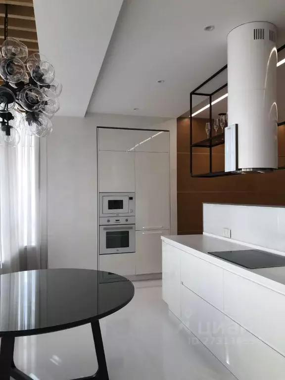 3-к кв. Свердловская область, Екатеринбург ул. Хохрякова, 48 (110.0 м) - Фото 0