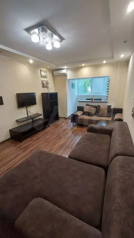 3-к. квартира, 76 м, 1/9 эт. - Фото 0