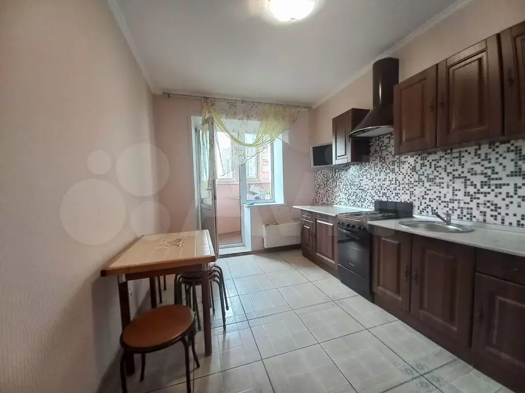 2-к. квартира, 60 м, 8/13 эт. - Фото 0