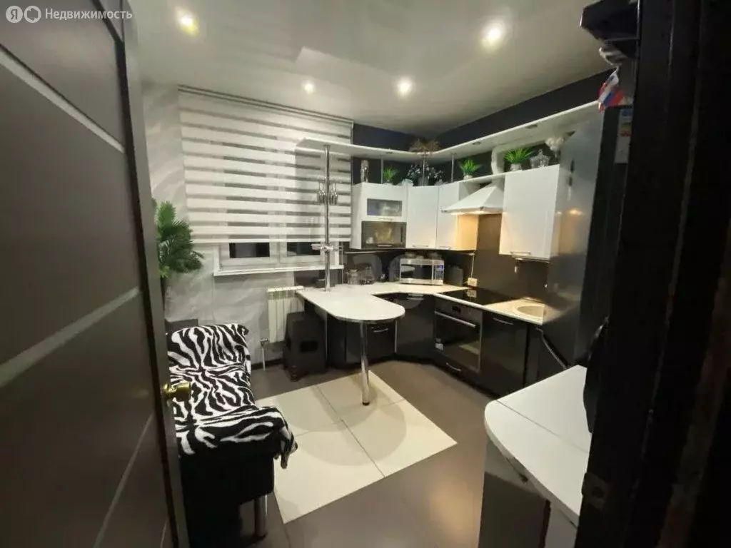 3-комнатная квартира: Тобольск, улица Мира, 16 (75.4 м) - Фото 2