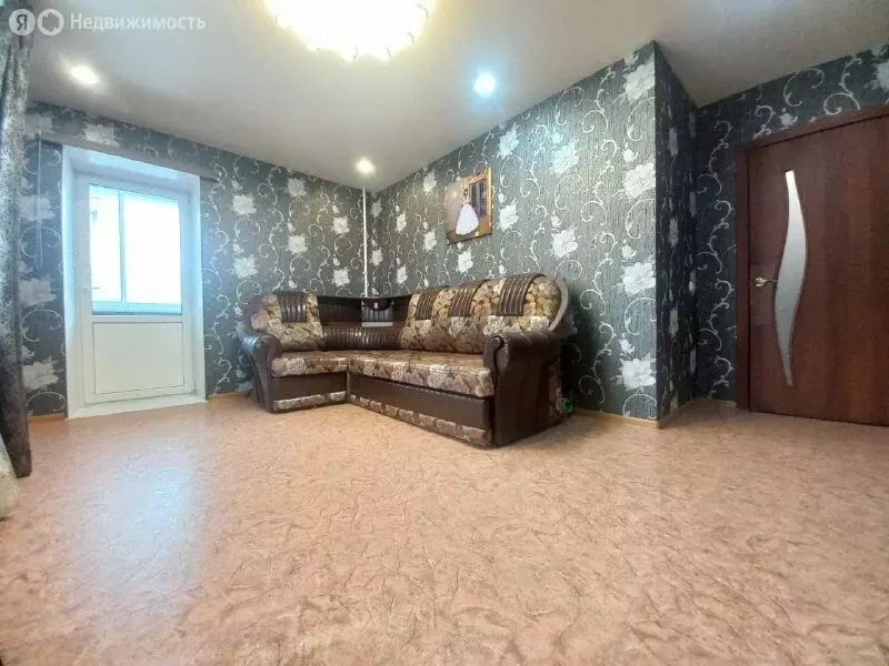 3-комнатная квартира: Комсомольск-на-Амуре, Комсомольская улица, 11 ... - Фото 1