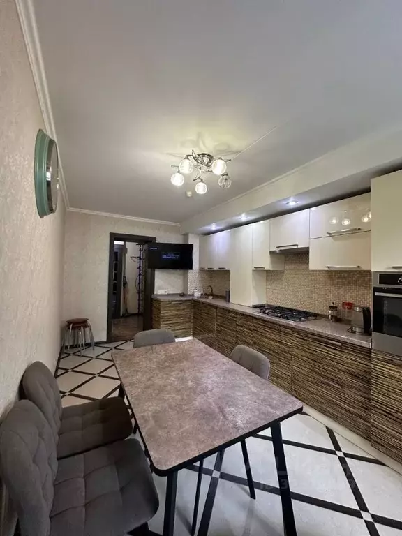 2-к кв. Татарстан, Казань ул. Лукина, 52 (68.5 м) - Фото 1