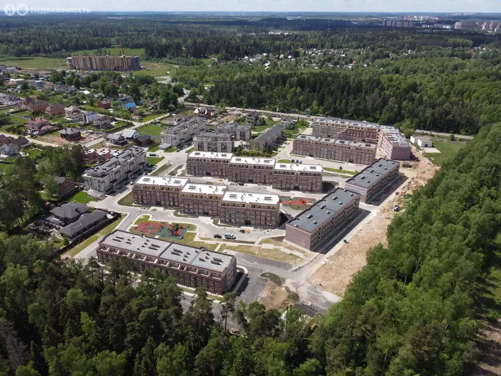 3-комнатная квартира: Красногорск, микрорайон Опалиха, улица Алябьева, ... - Фото 1