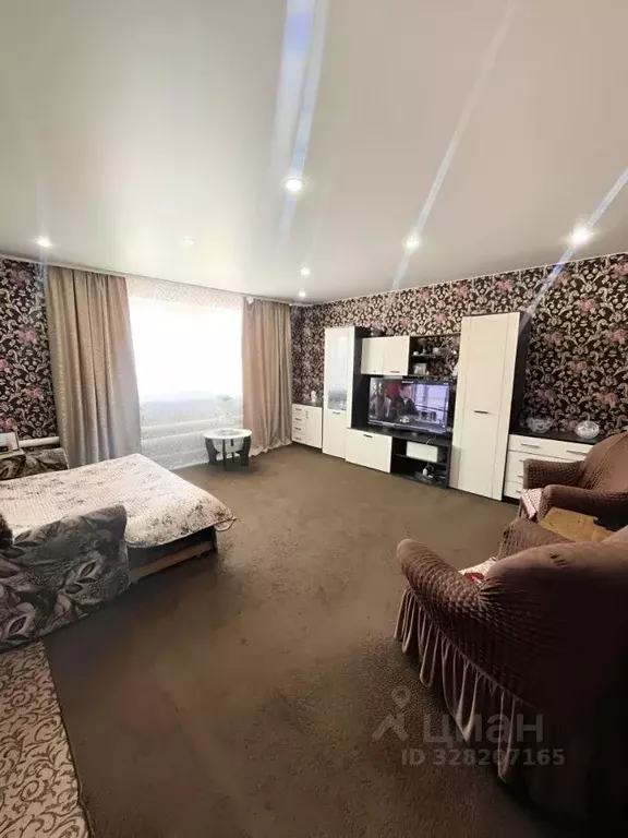 Дом в Омская область, Большеречье рп ул. Лесная, 39 (93 м) - Фото 1