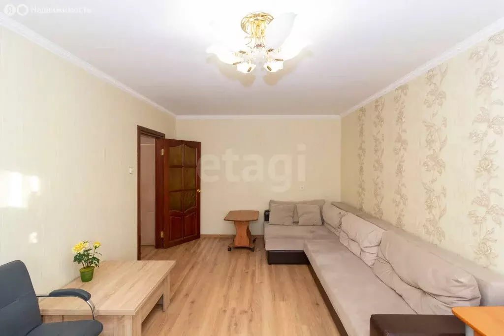 2-комнатная квартира: Тюмень, Магнитогорская улица, 4 (66 м) - Фото 2