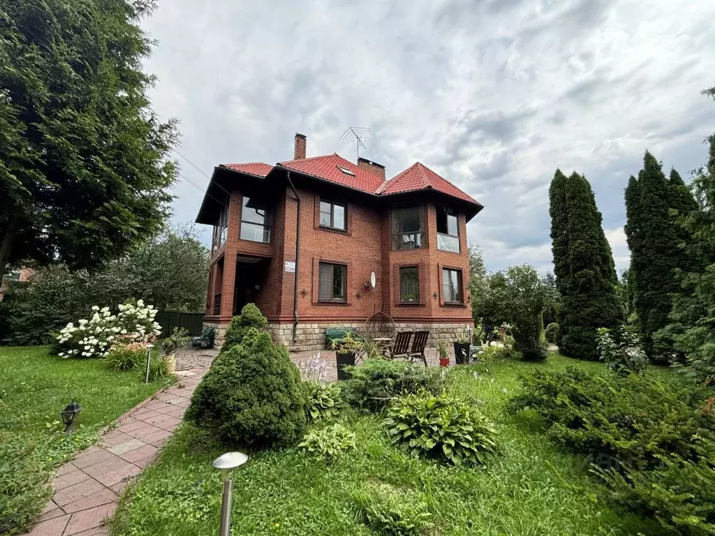 Дом в Московская область, Красногорск городской округ, Нахабино пгт ... - Фото 1