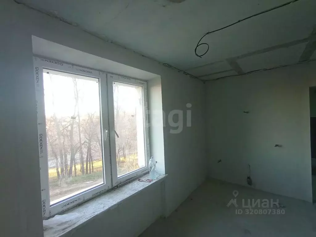 1-к кв. Крым, Симферопольский район, с. Мирное ул. Белова (30.0 м) - Фото 1