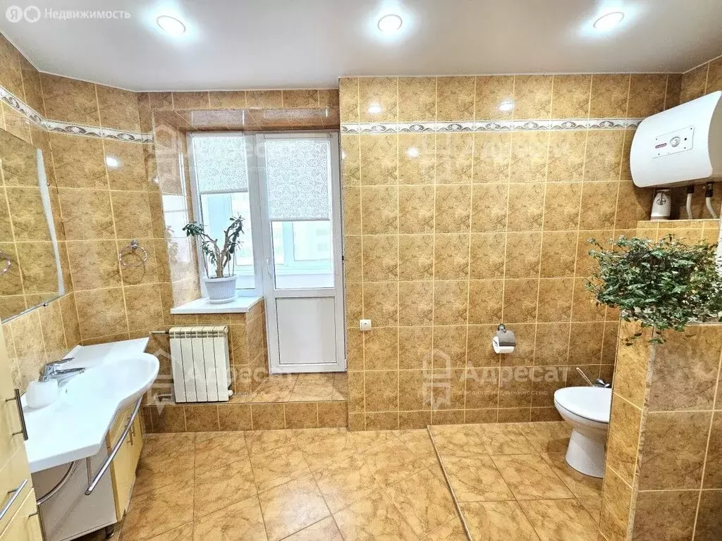 3-комнатная квартира: Волгоград, улица Пархоменко, 43Б (74.2 м) - Фото 0