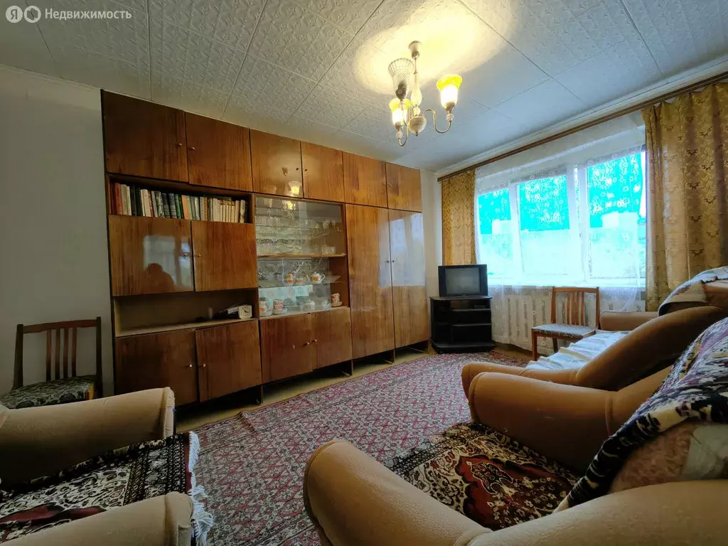 3-комнатная квартира: Сызрань, проспект 50 лет Октября, 6 (53 м) - Фото 1