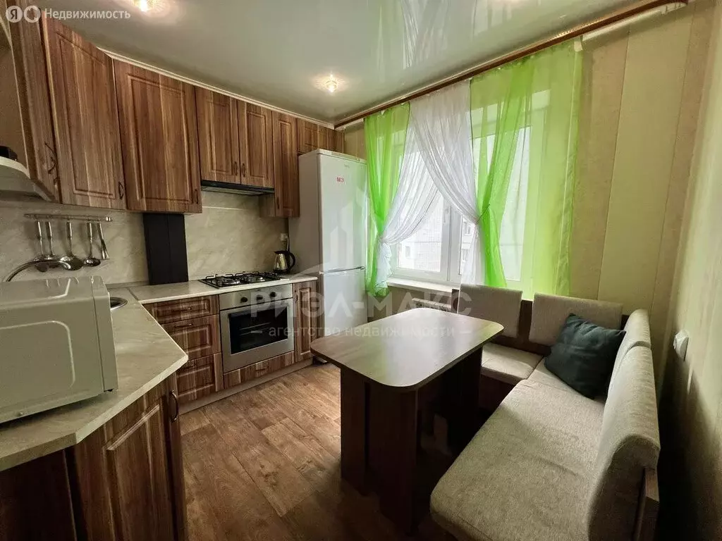 2-комнатная квартира: Брянск, улица Есенина, 28 (54.2 м) - Фото 0