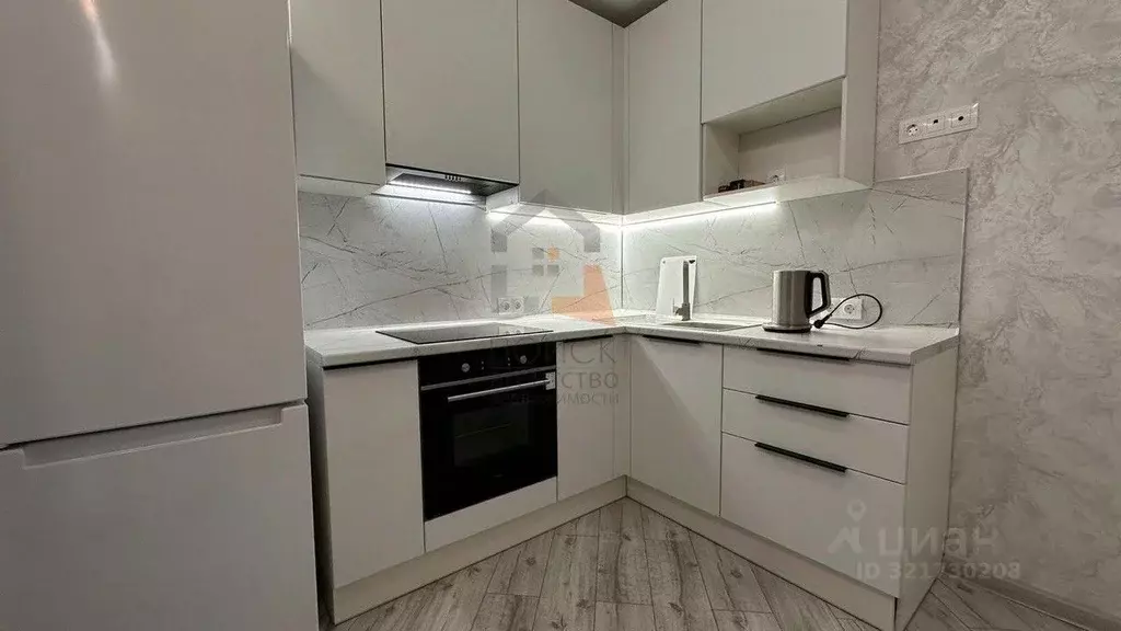 2-к кв. Татарстан, Казань ул. Сабира Ахтямова, 1к3 (57.0 м) - Фото 0