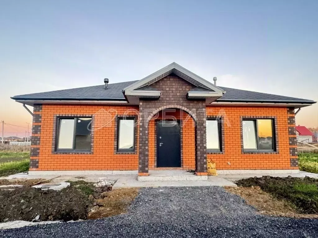 Дом в Тюменская область, Тюменский муниципальный округ, д. Ушакова ул. ... - Фото 1