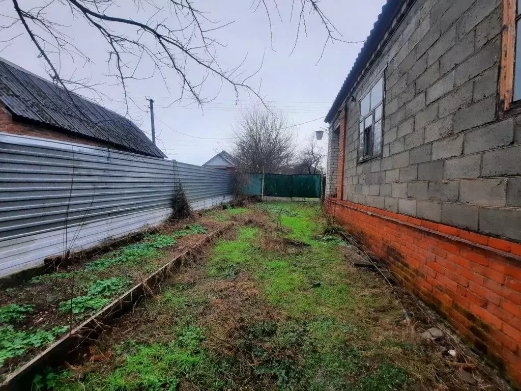 Дом в Краснодарский край, Северский район, Ильское городское ... - Фото 1