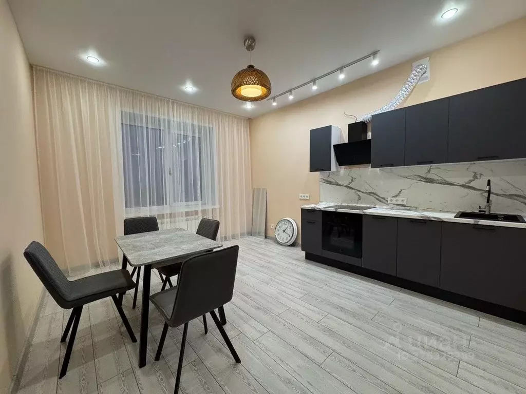 2-к кв. Татарстан, Казань ул. Чехова, 53 (73.0 м) - Фото 1