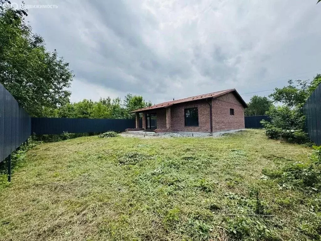 Дом в Тахтамукайский район, Старобжегокайское сельское поселение, аул ... - Фото 2