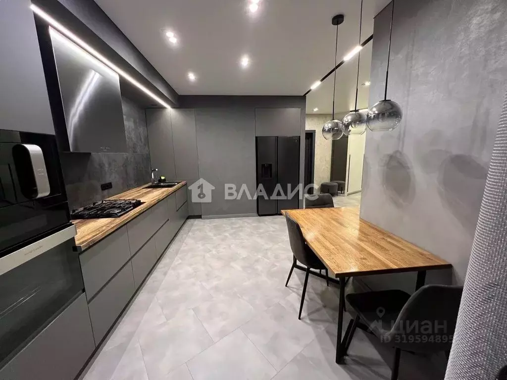 3-к кв. Калининградская область, Калининград Елизаветинская ул., 3 ... - Фото 0
