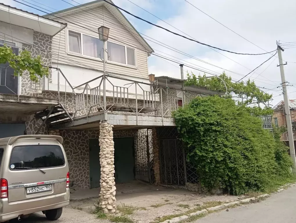 Дом в Крым, Феодосия ул. Шмидта (450 м) - Фото 1