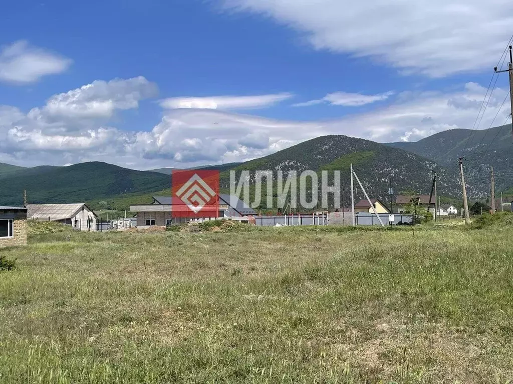 Участок в Севастополь с. Родниковское, ул. Менгирская (5.0 сот.) - Фото 1