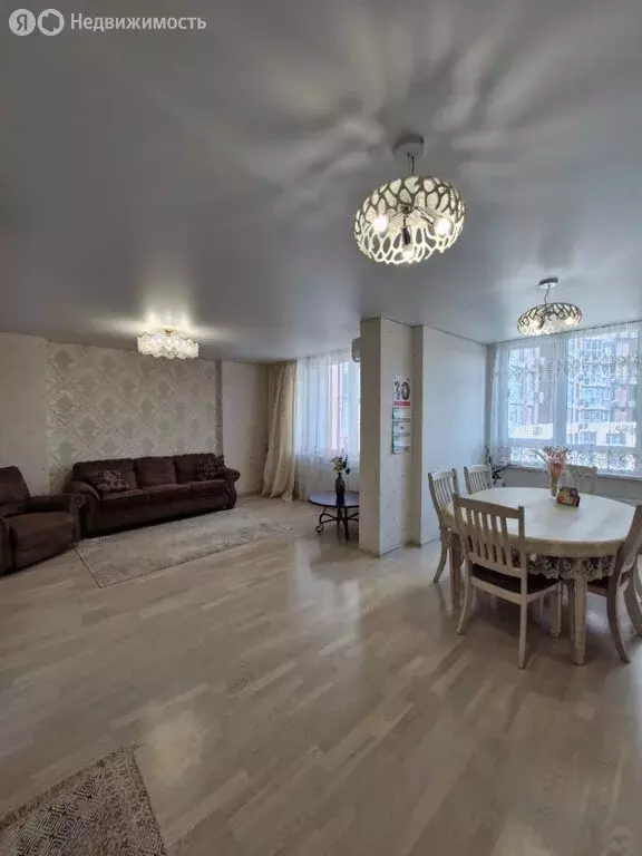 2-комнатная квартира: Уфа, Коммунистическая улица, 109 (83.3 м) - Фото 1