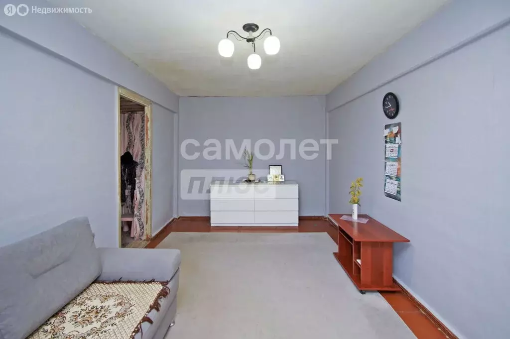 3-комнатная квартира: Омск, улица Химиков, 4Б (55 м) - Фото 1