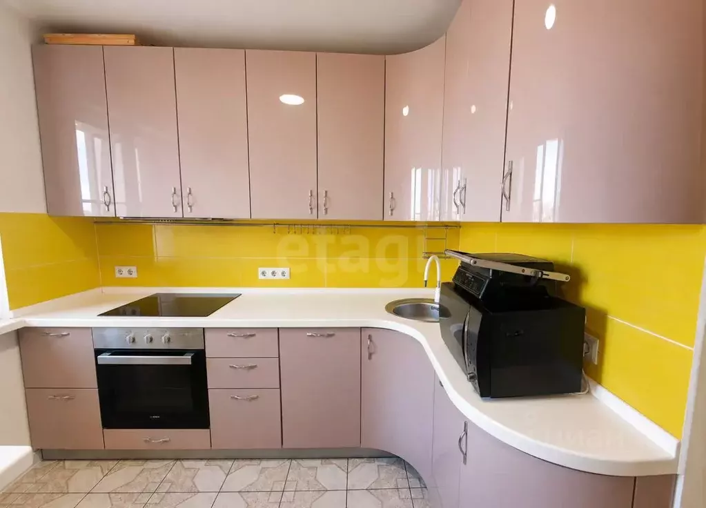 3-к кв. Иркутская область, Иркутск Байкальская ул., 307 (64.2 м) - Фото 1