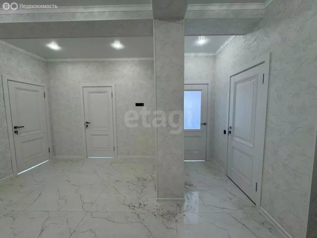 3-комнатная квартира: Магас, улица Бота Гагиева, 12 (86 м) - Фото 2