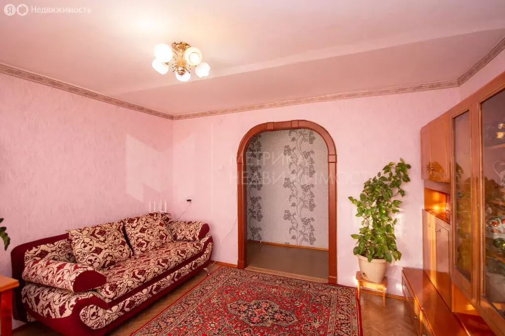 3-комнатная квартира: Тюмень, улица 50 лет Октября, 68 (57 м) - Фото 2