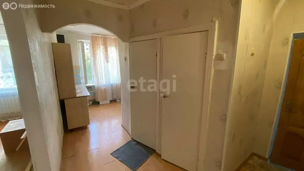 3-комнатная квартира: Карабулак, улица Балкоева, 31 (70 м) - Фото 1